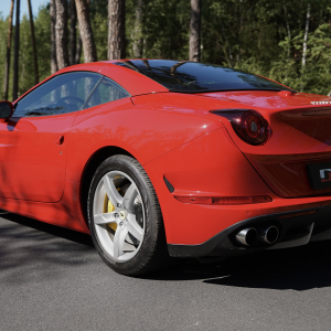 FERRARI CALIFORNIA T 2015 - obrazek 27