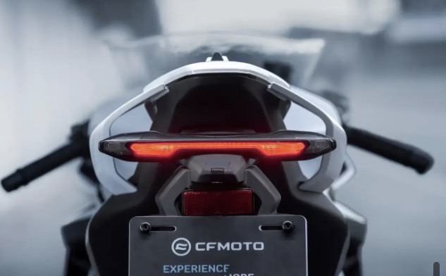 CFMOTO 675 SR-R - obrazek 7
