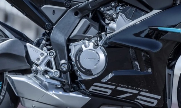 CFMOTO 675 SR-R