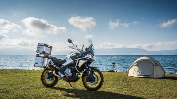 CFMOTO 700 MT