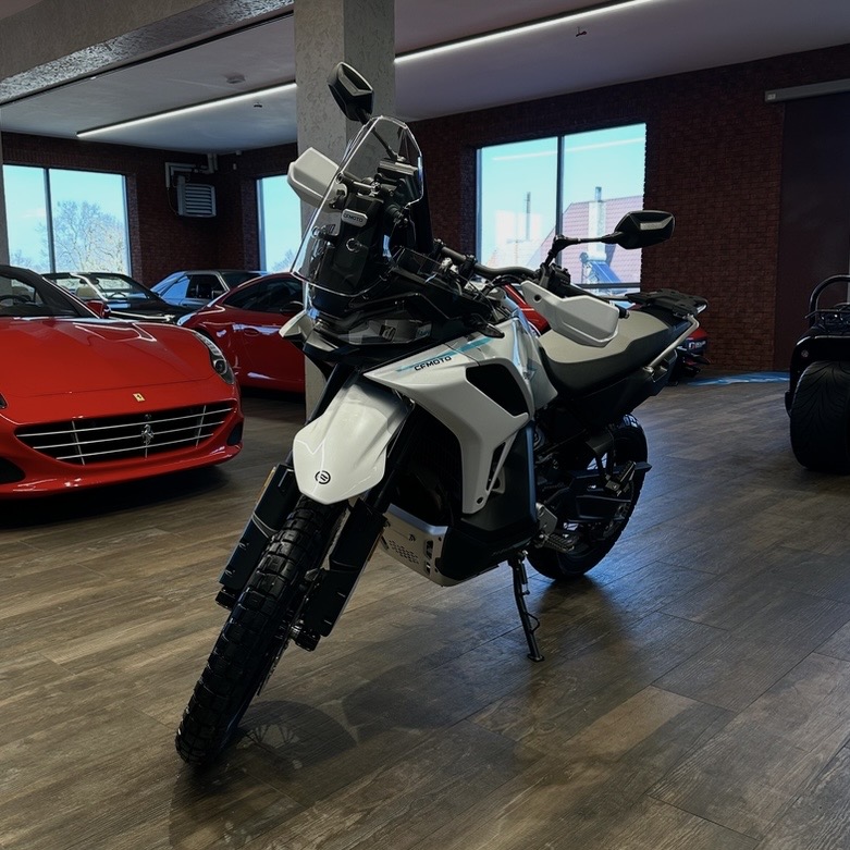 CFMOTO 1000 MT-X - obrazek 1