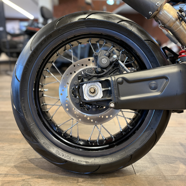 DUCATI 999 S