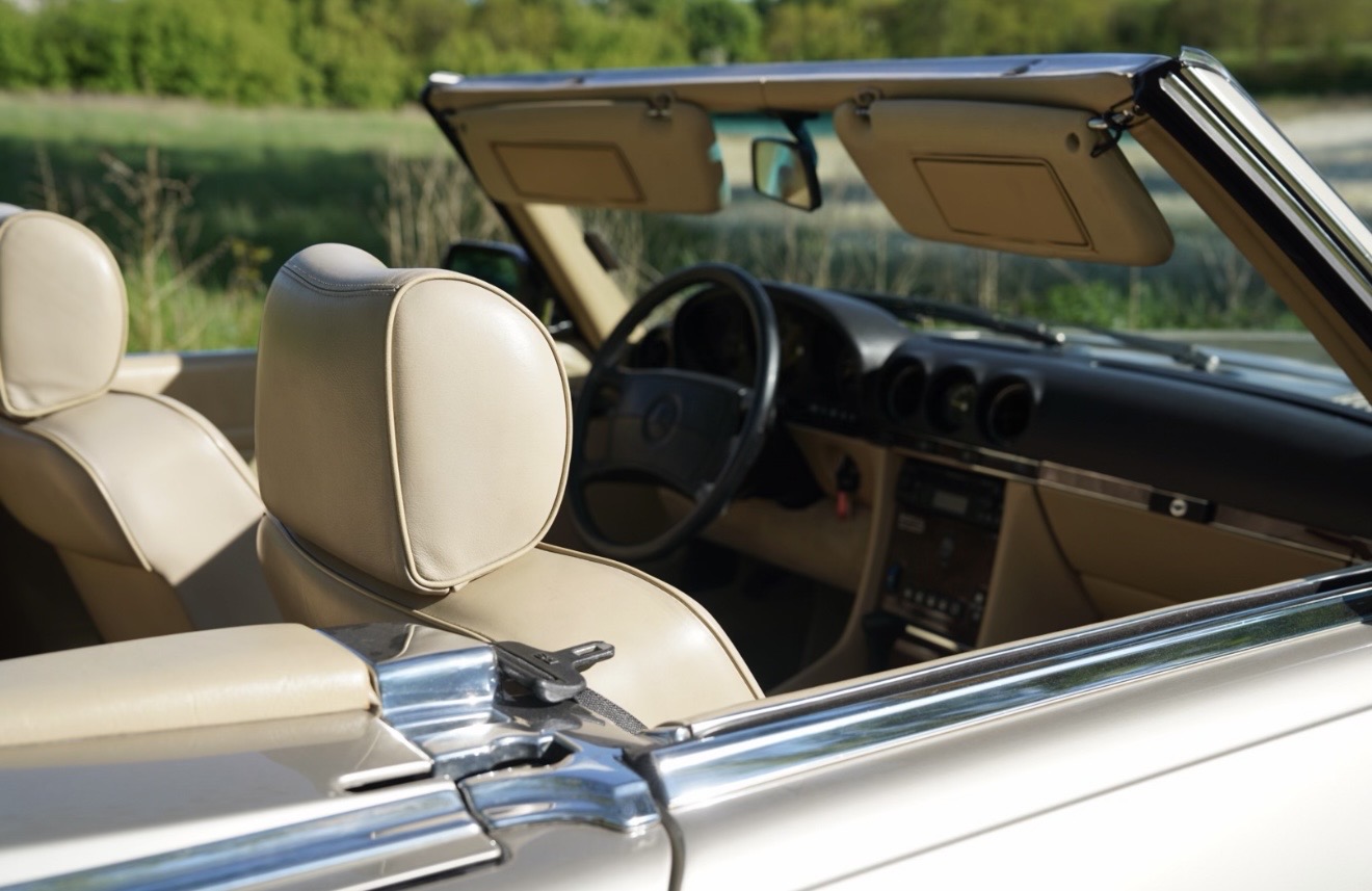 Mercedes-Benz 560SL Roadster 1989 r - obrazek 27