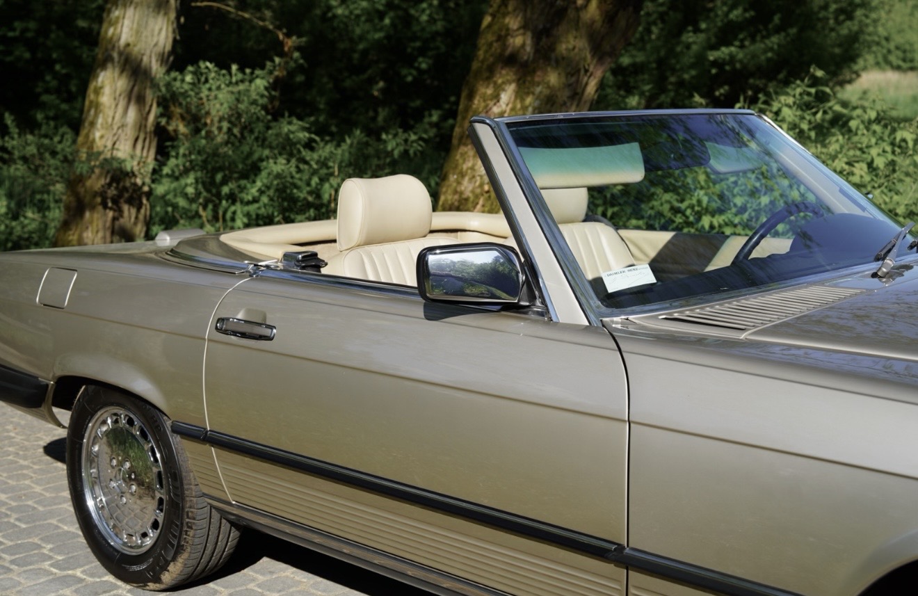 Mercedes-Benz 560SL Roadster 1989 r - obrazek 18