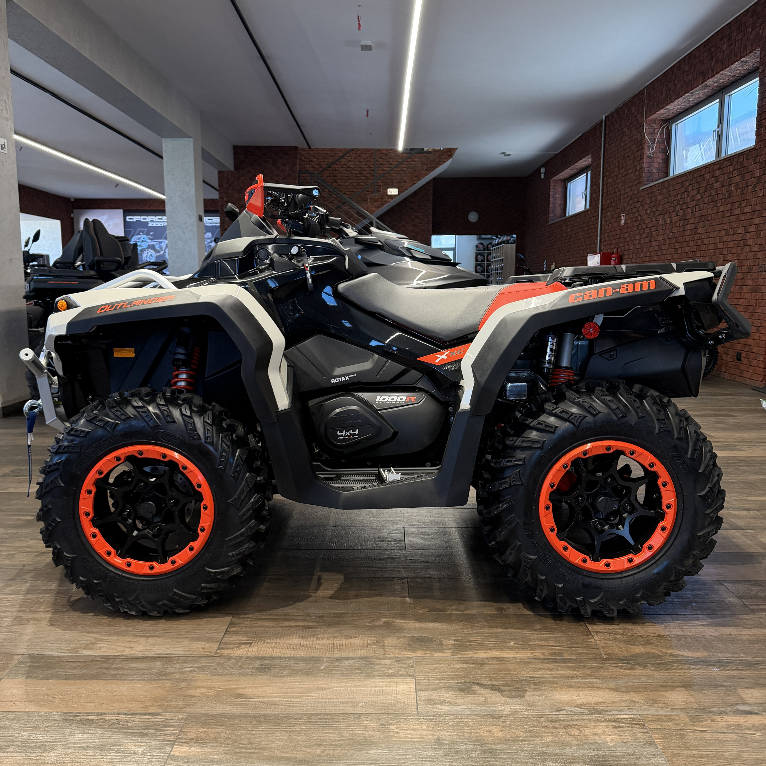 Can Am Outlander 1000R XXC - obrazek 2