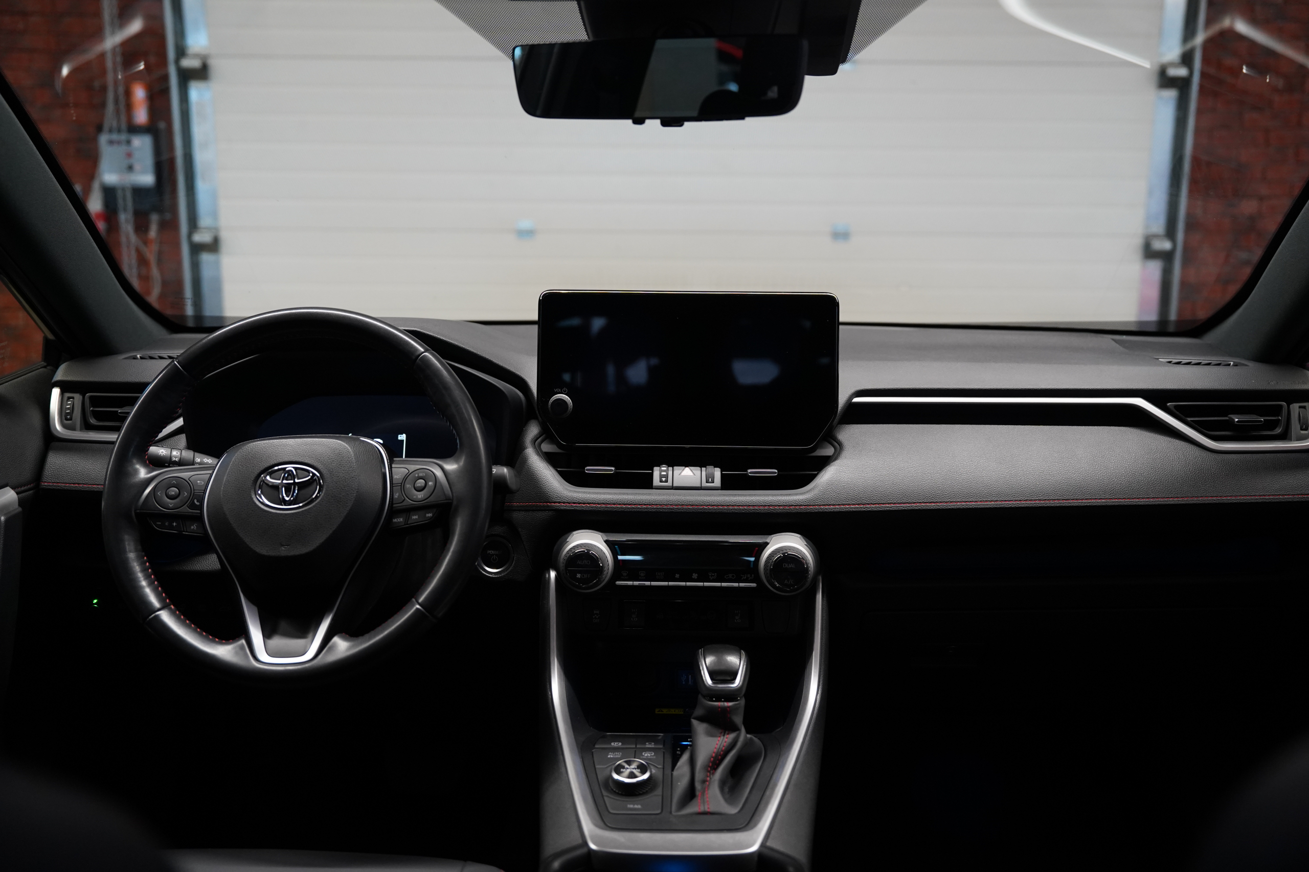 Toyota RAV4 Plug-in Hybrid - obrazek 14