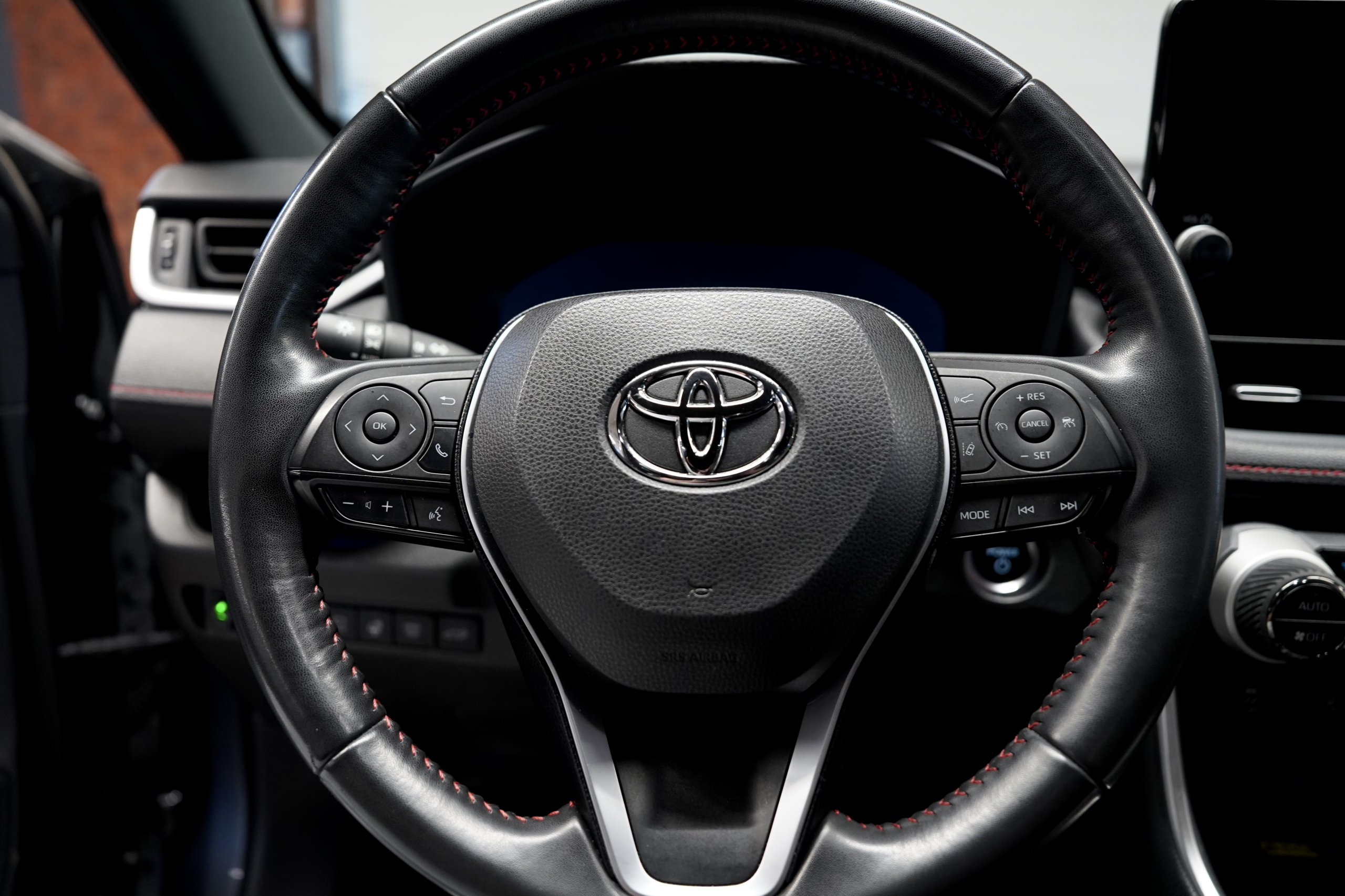 Toyota RAV4 Plug-in Hybrid - obrazek 18
