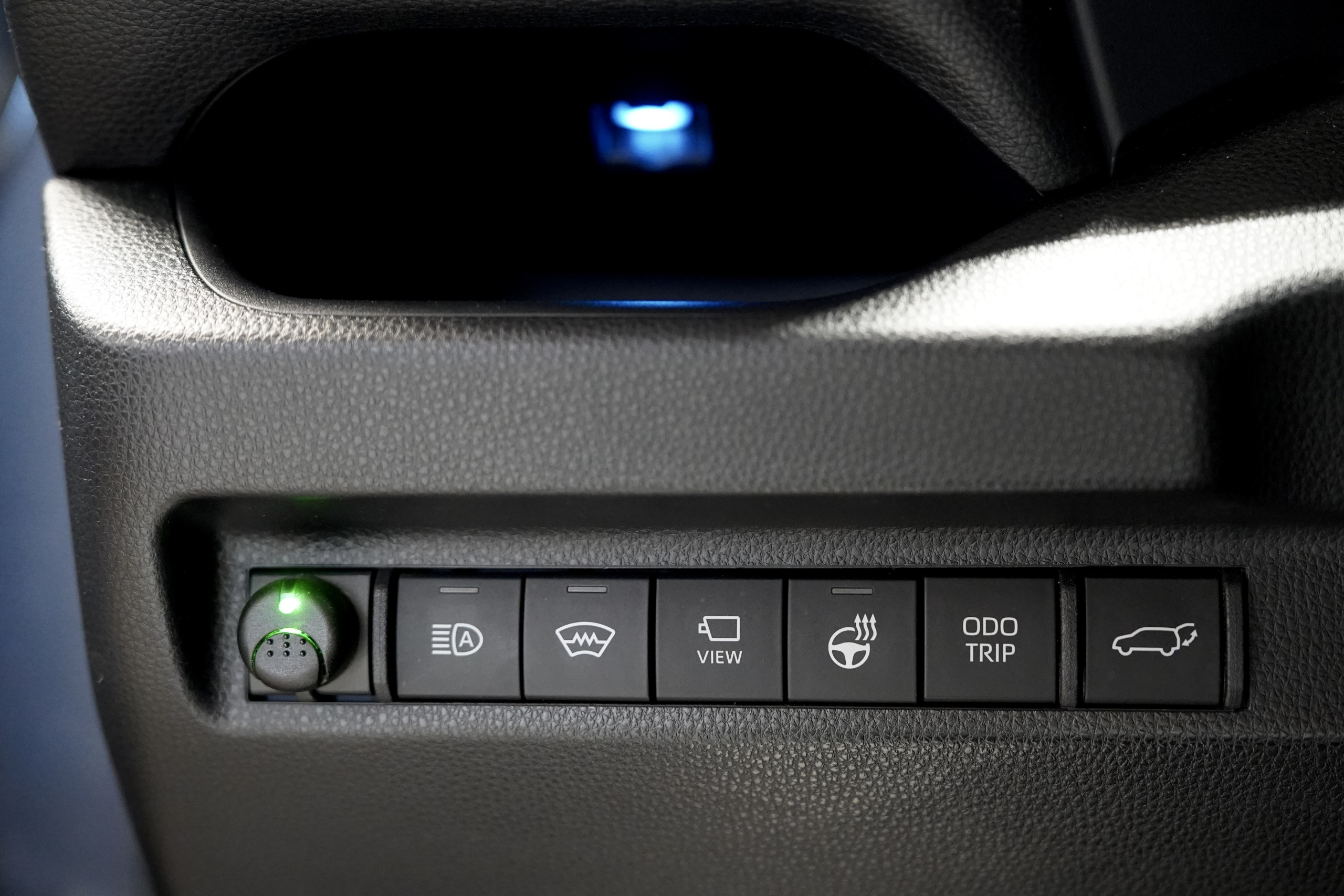 Toyota RAV4 Plug-in Hybrid - obrazek 17
