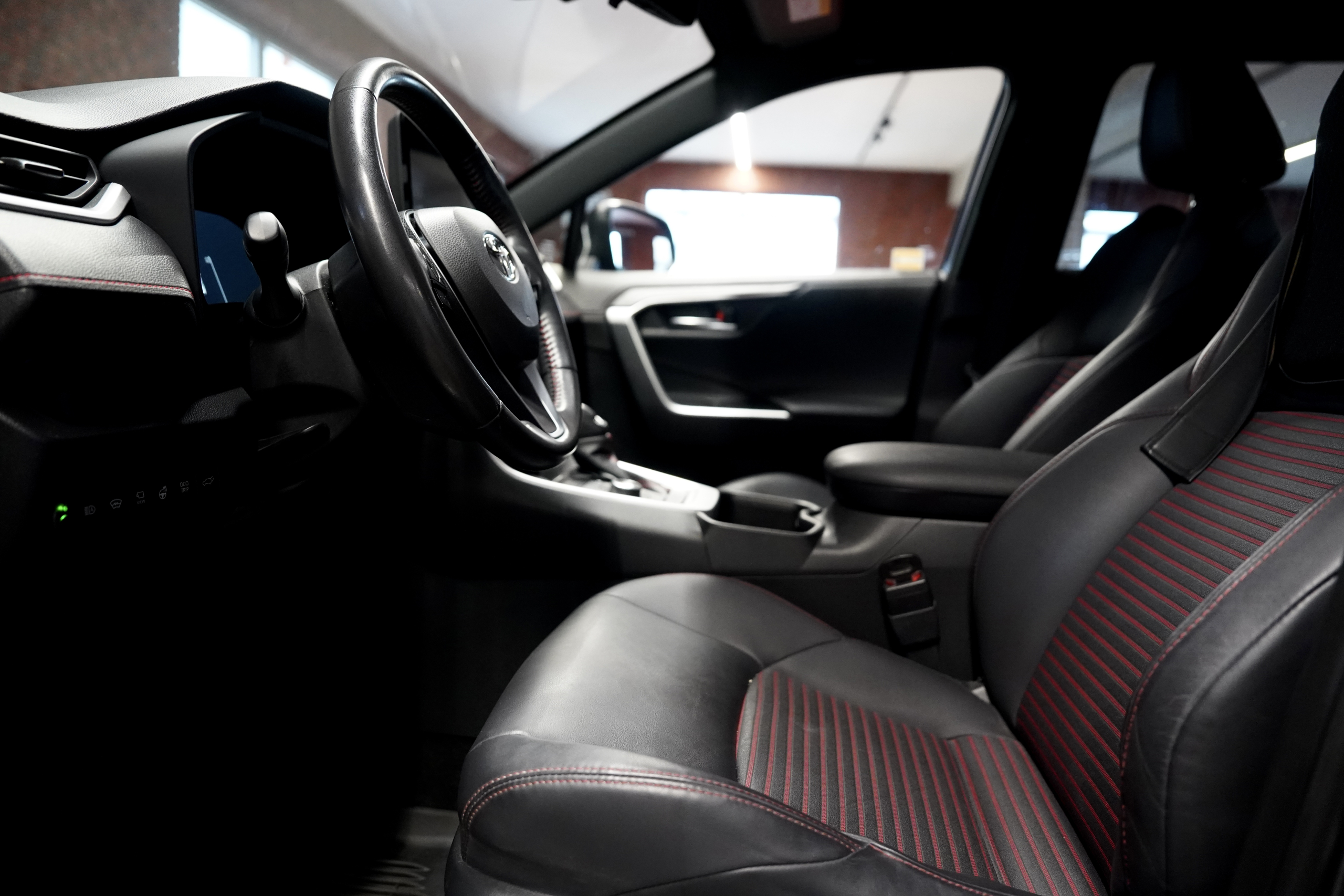 Toyota RAV4 Plug-in Hybrid - obrazek 15