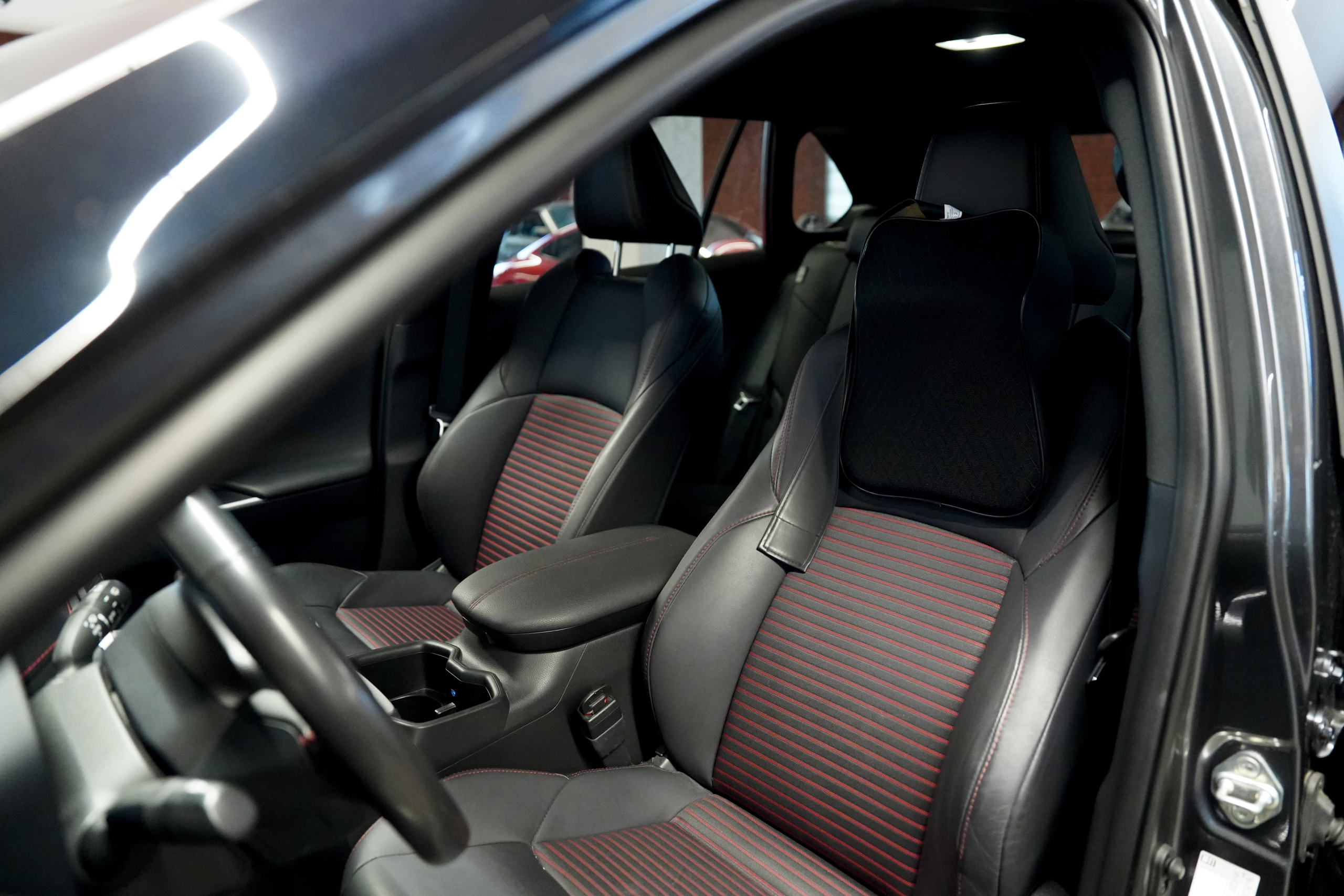Toyota RAV4 Plug-in Hybrid - obrazek 13