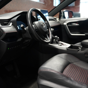 Toyota RAV4 Plug-in Hybrid - obrazek 11