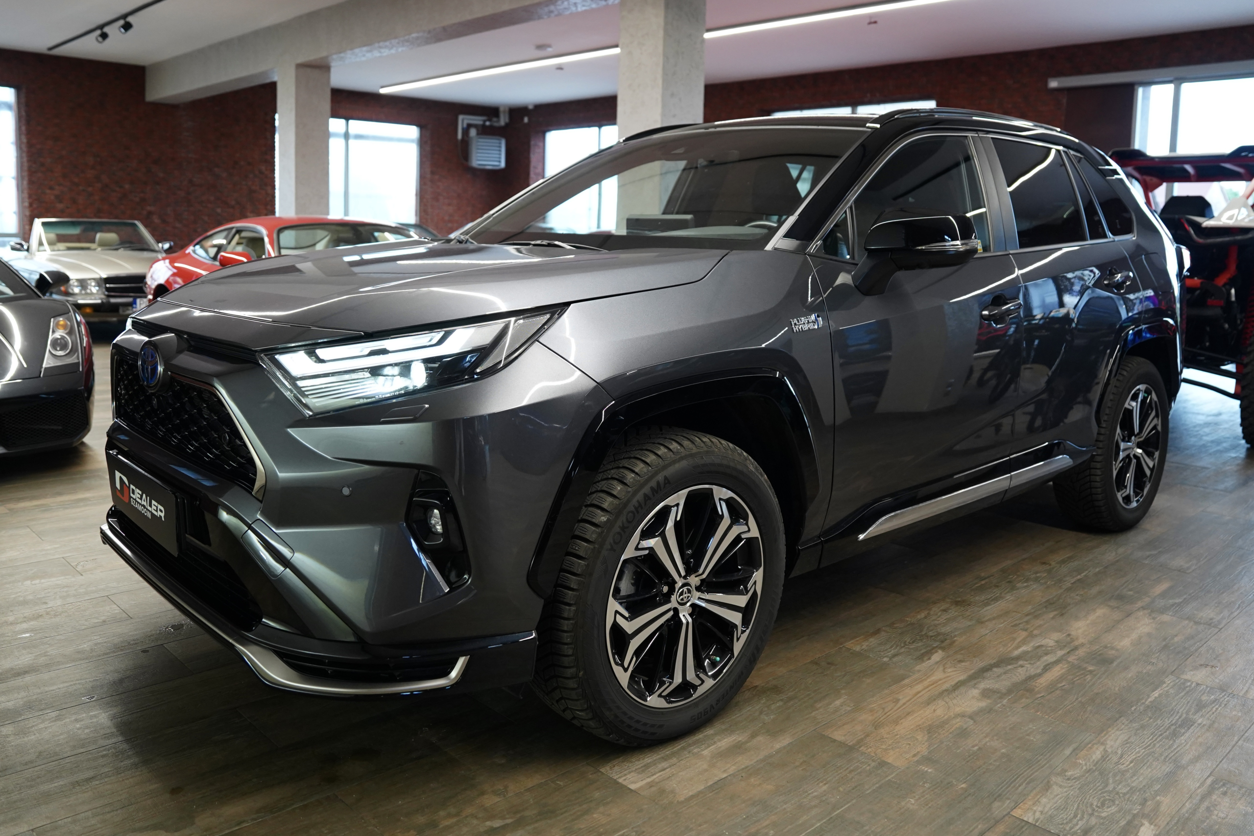 Toyota RAV4 Plug-in Hybrid - obrazek 2