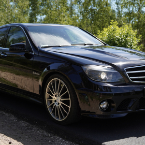 Mercedes-Benz C63 AMG W204 - obrazek 8