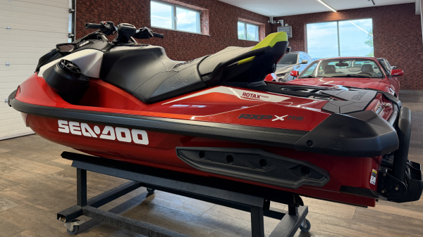 Sea-Doo RXP-X 325 MY24 Tech Package
