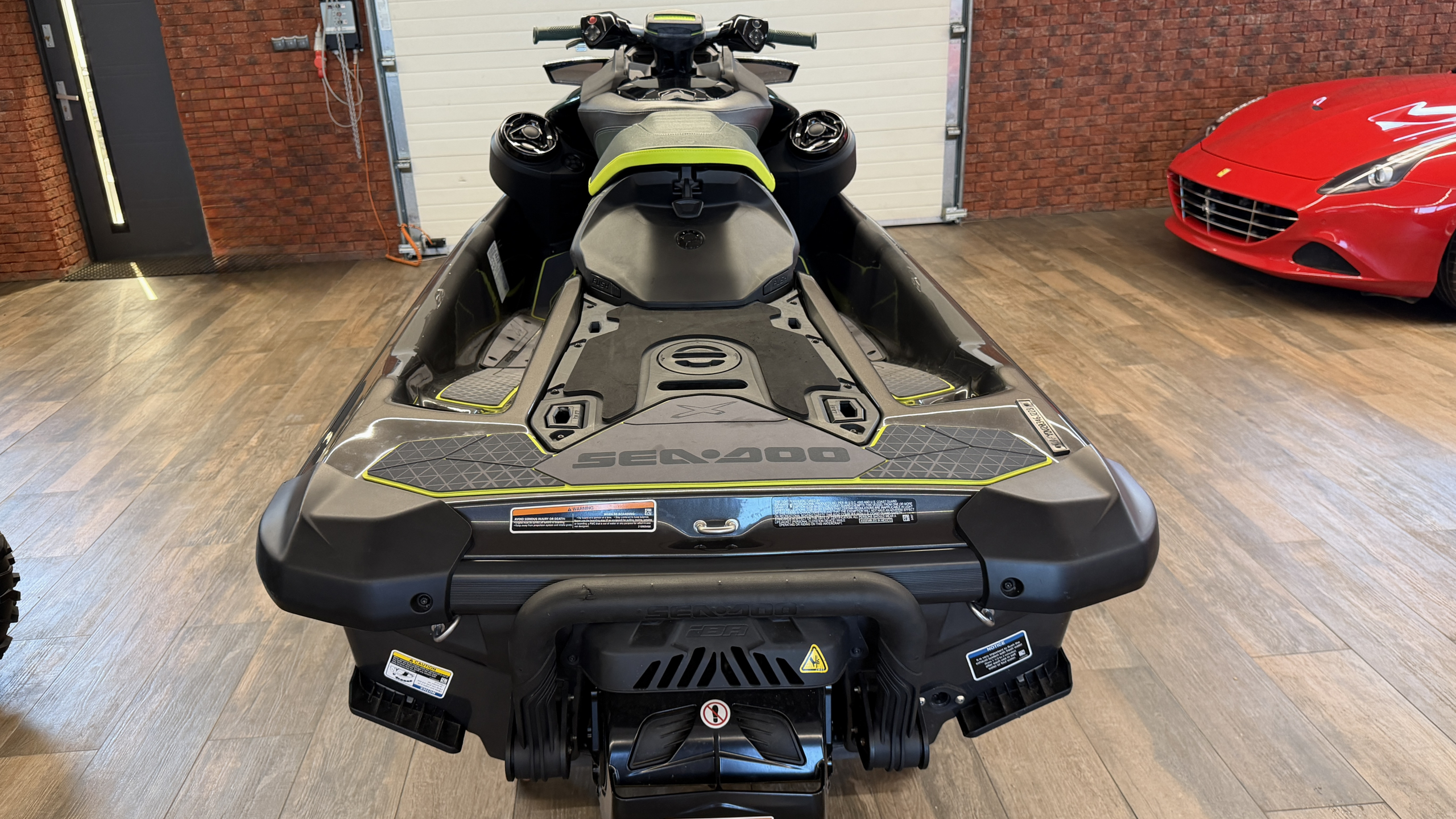 Sea-Doo RXP-X Apex 300 MY23 Tech Package - obrazek 4