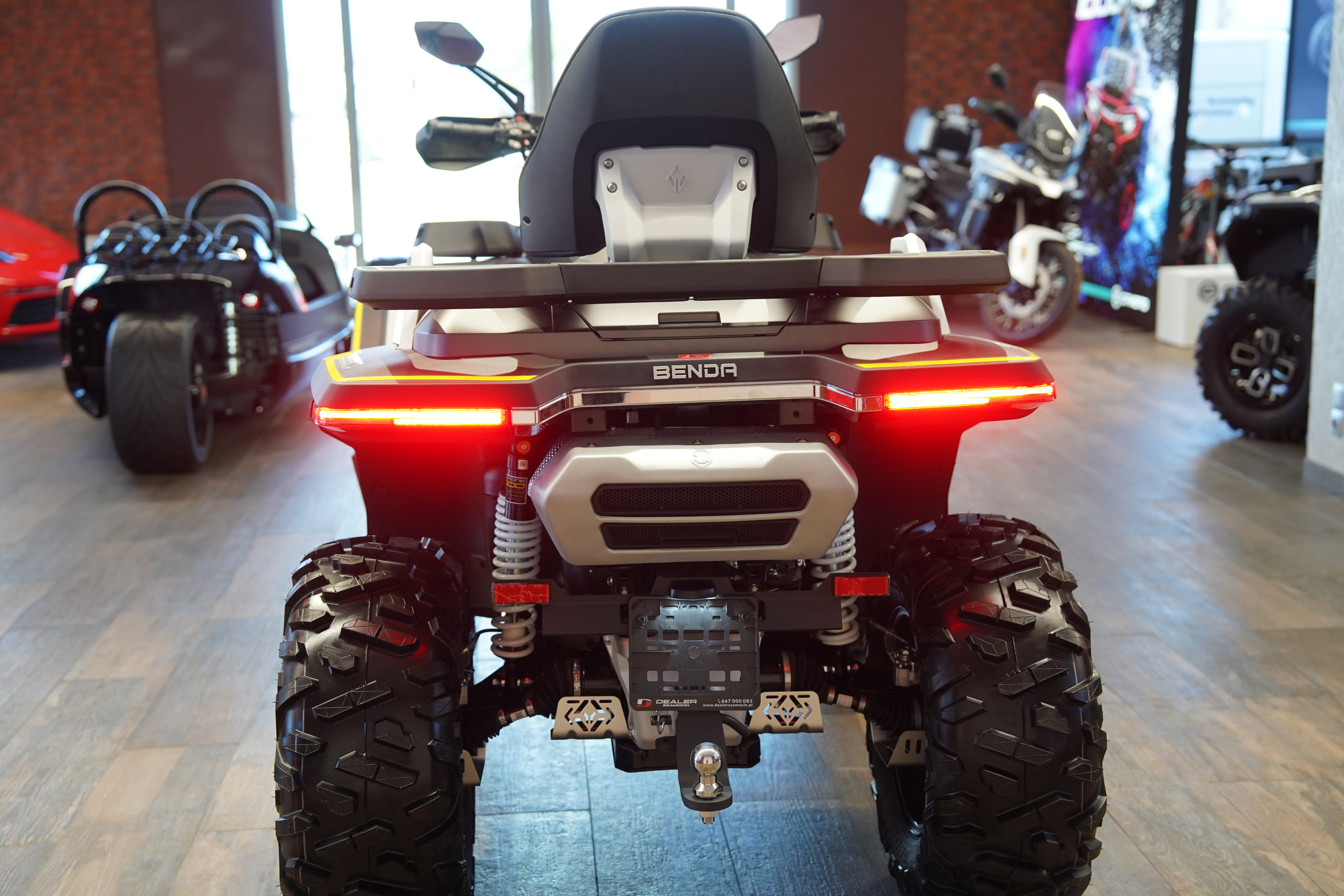 BENDA REDSTONE 1000 R2 - obrazek 3
