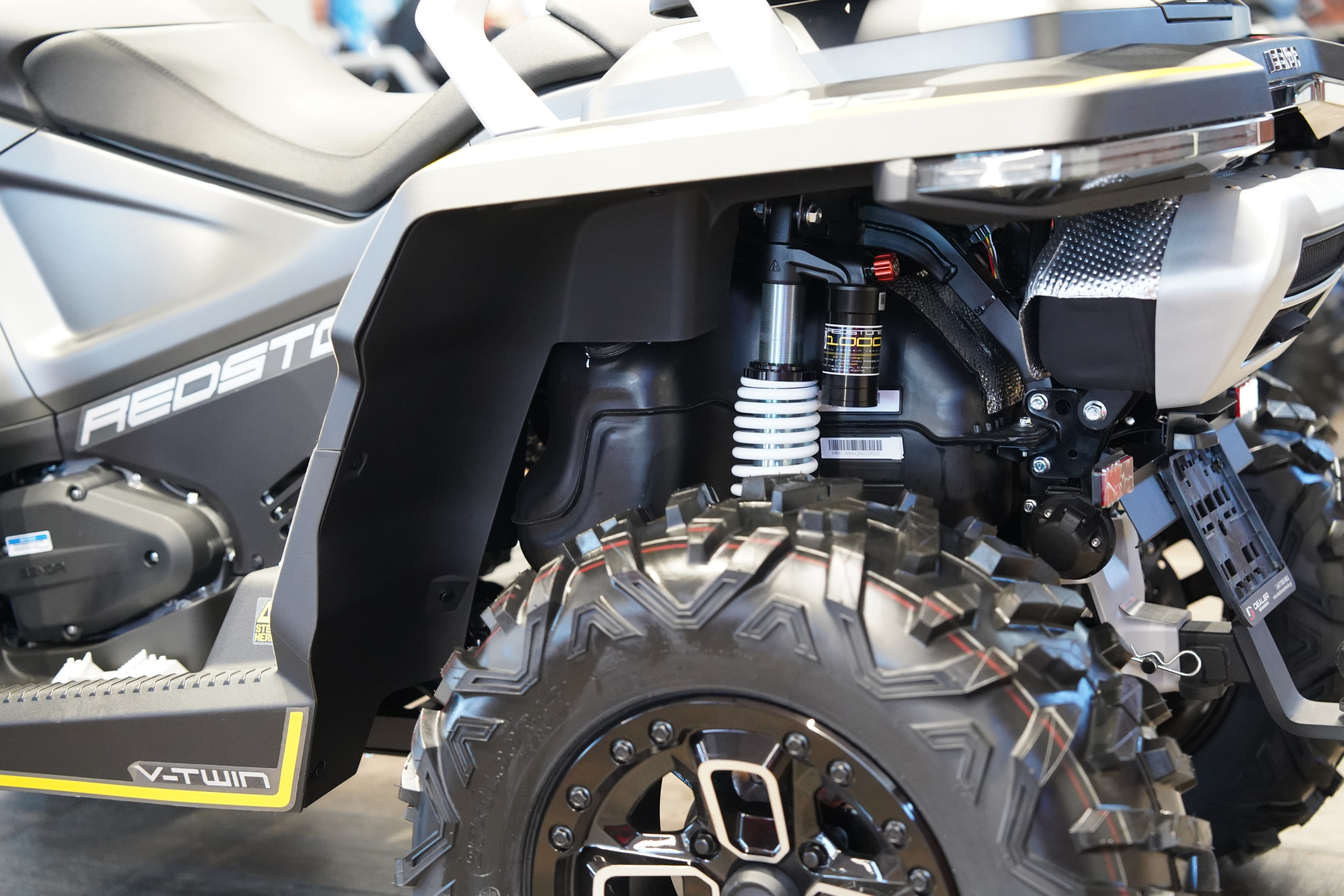 BENDA REDSTONE 1000 R2 - obrazek 4