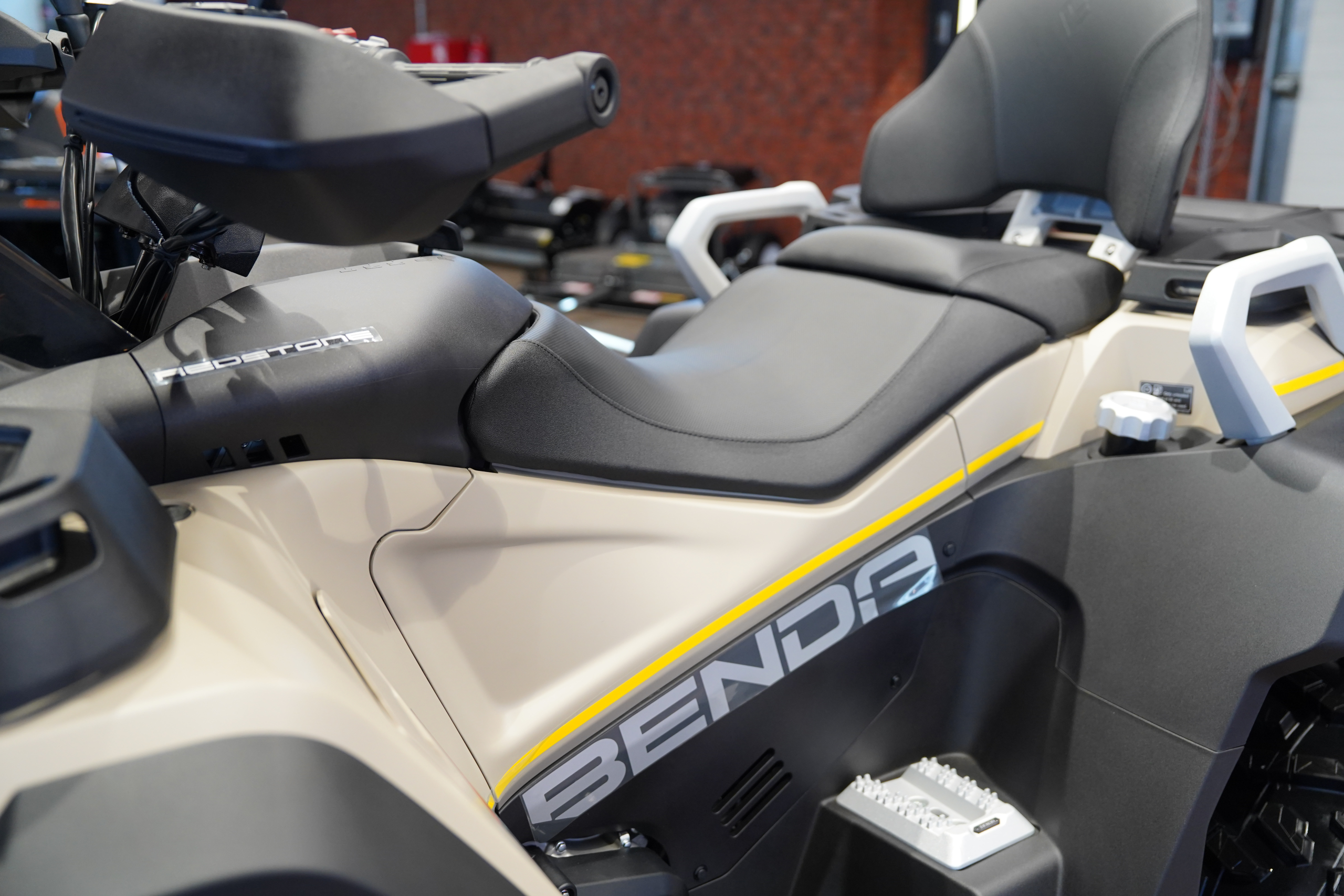 BENDA REDSTONE 1000 R2 - obrazek 7