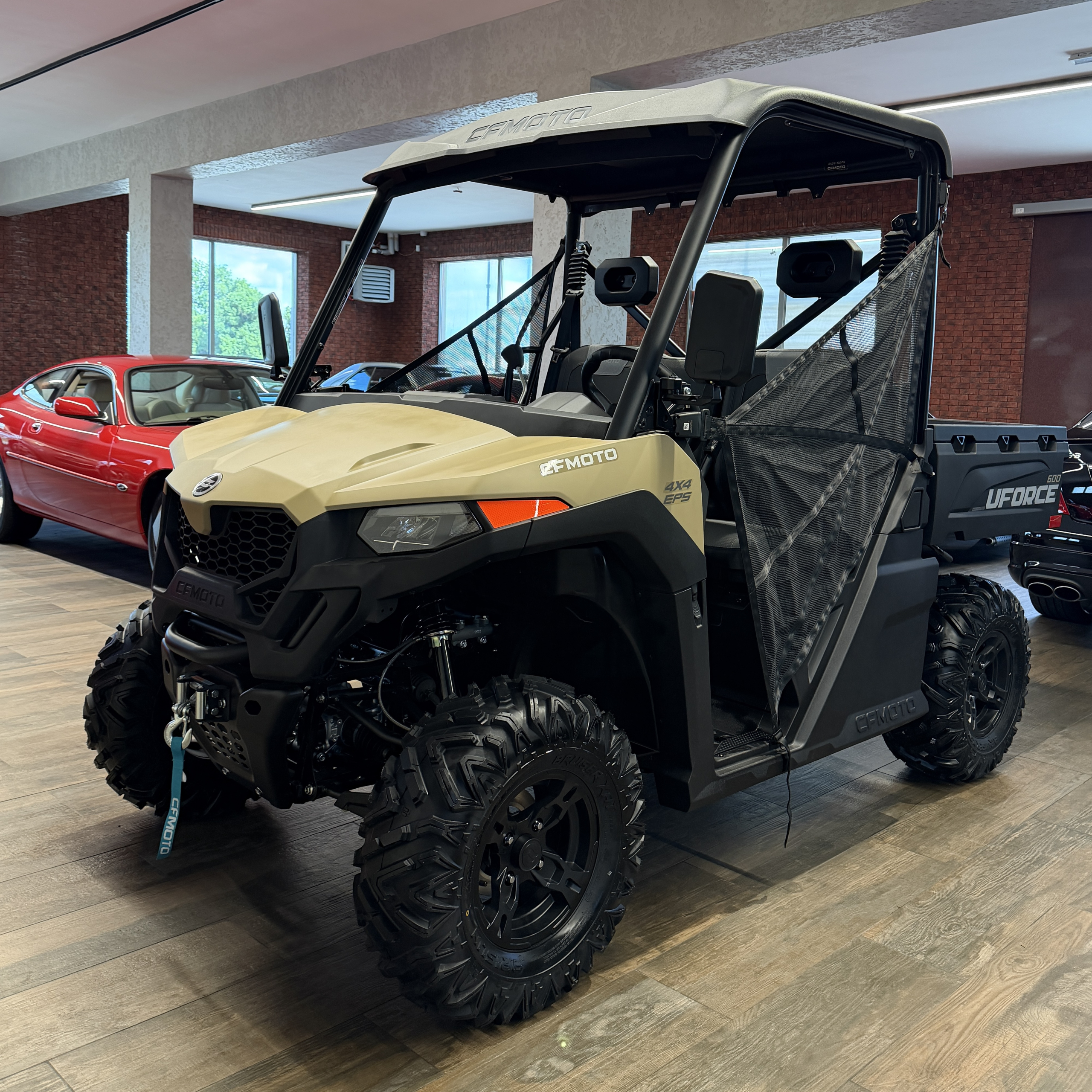 CFMOTO UFORCE 600 - obrazek 1