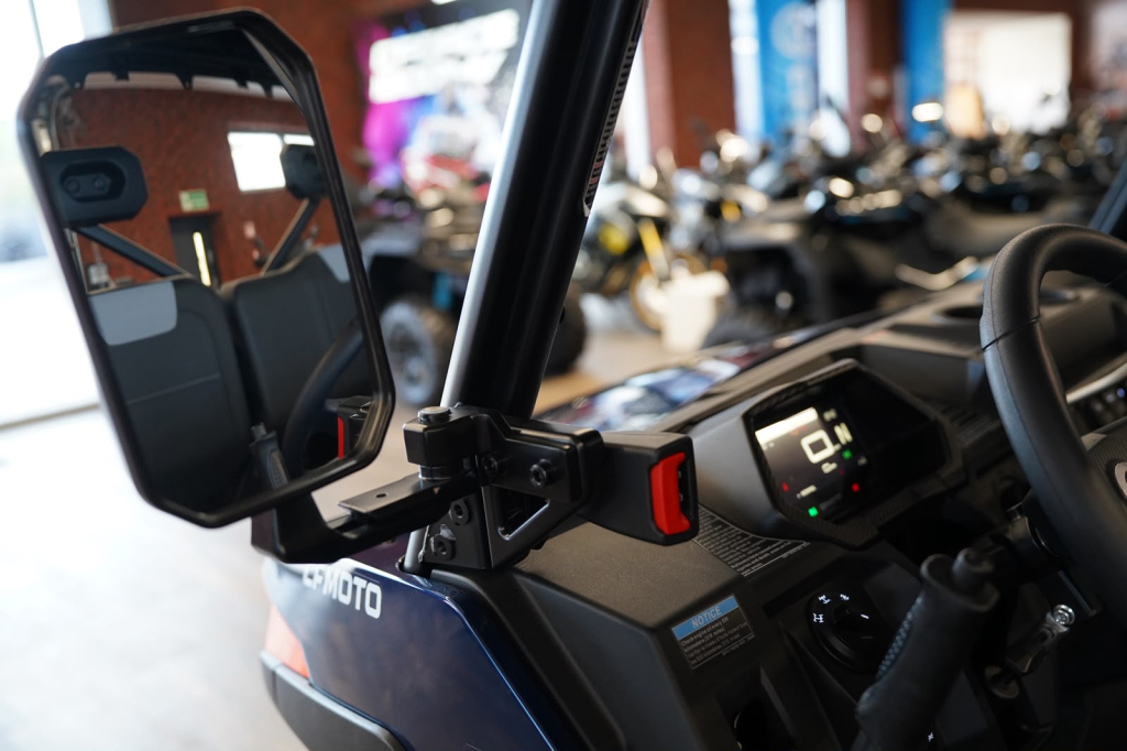 CFMoto UForce 600