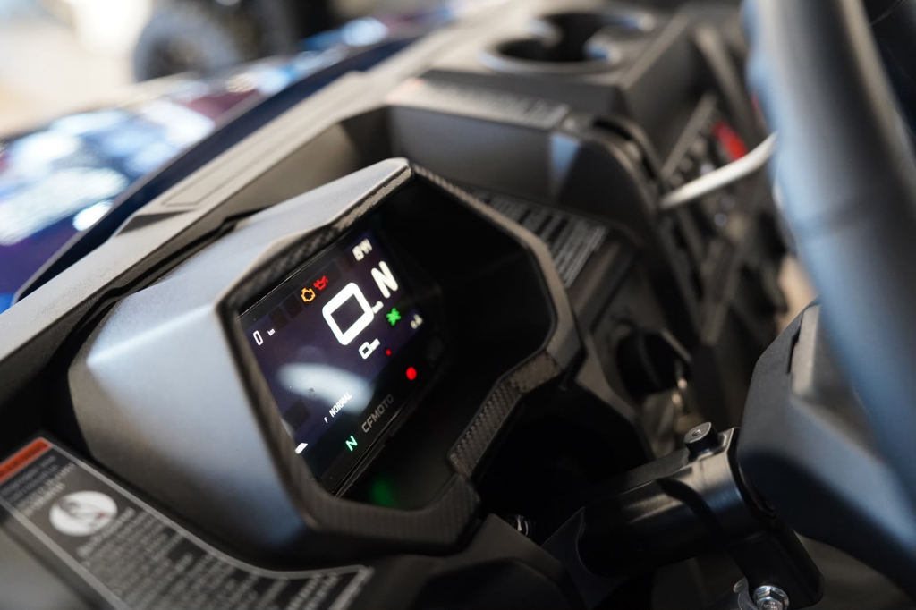 CFMoto UForce 600