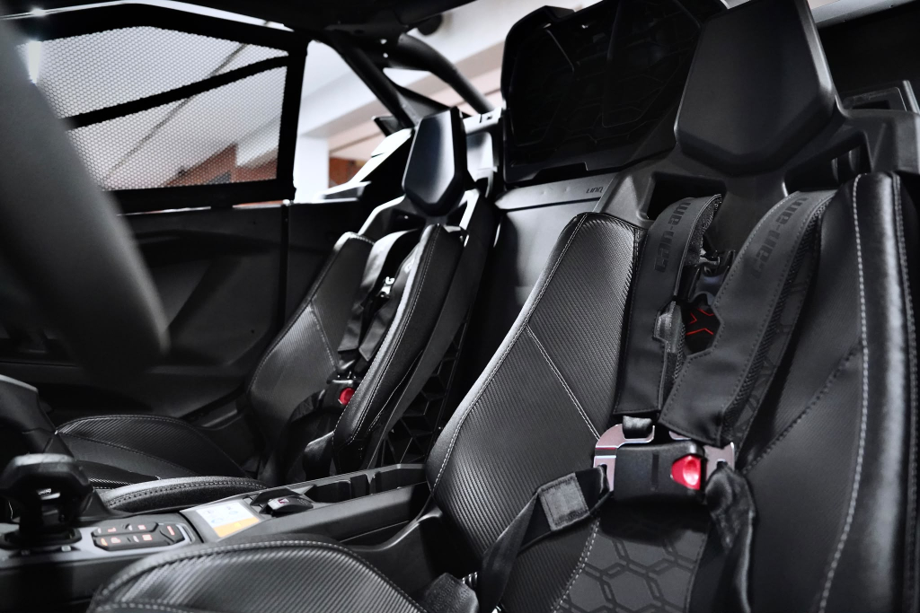 Can-Am Maverick R X RS DCT SAS MY27